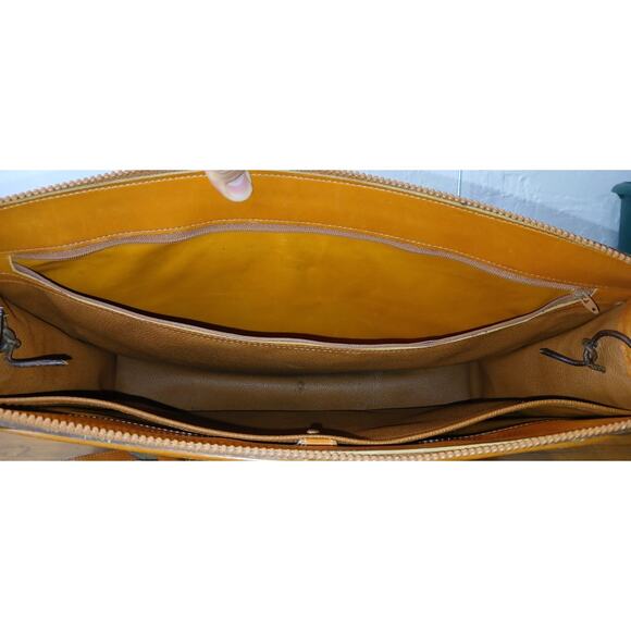 Dooney Bourke Vintage All-Weather Leather Briefcase Messenger Bag Used Good Cond - Picture 9 of 16